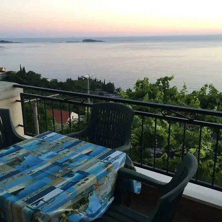 Holiday House * Mlini