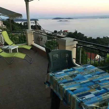 Holiday House * Mlini