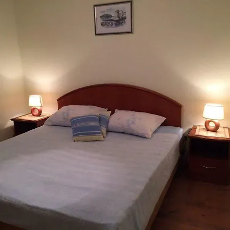 Holiday House *