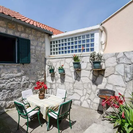 度假居 Holiday House 米利尼