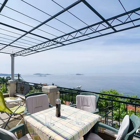 度假居 Holiday House 米利尼