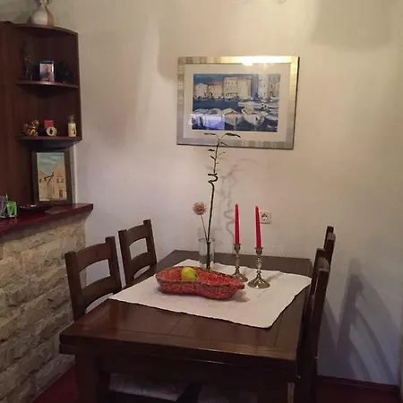 Holiday House 度假居